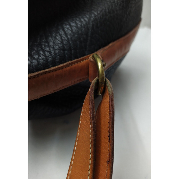 Dooney & Bourke Black Pebbled Leather Drawstring Buckle Shoulder Bag - Vintage - Picture 12 of 14